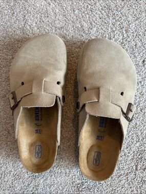 Birkenstock Suede Boston Clogs in Taupe